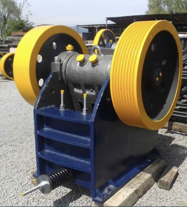 челюстна трошачка ОМ / 600х400/ мм