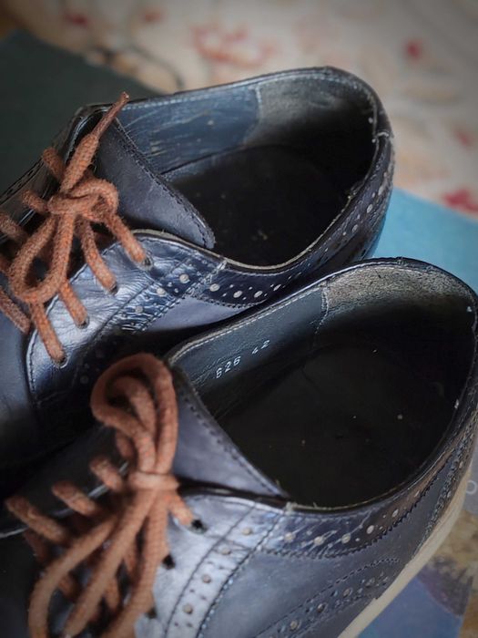 Pantofi piele 42 + lot de haine, bluze, pulovere