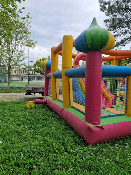 Надуваем батут Асеновградски