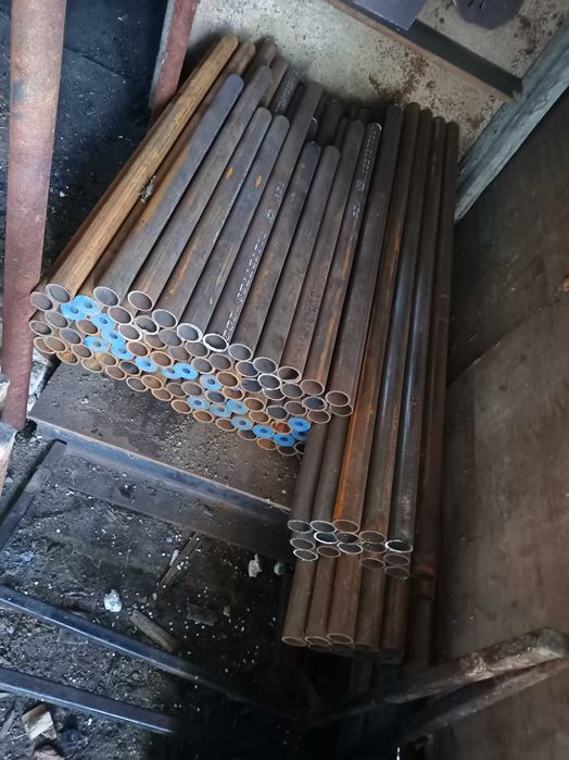 Труба на столбы и отопление