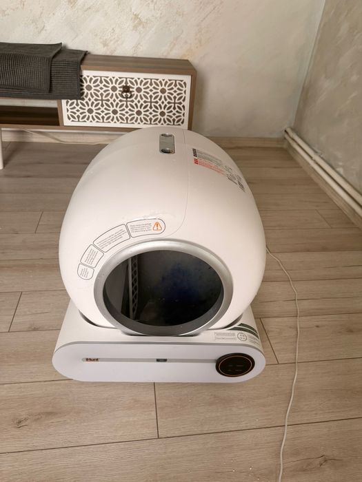 Litiera automata pentru pisici