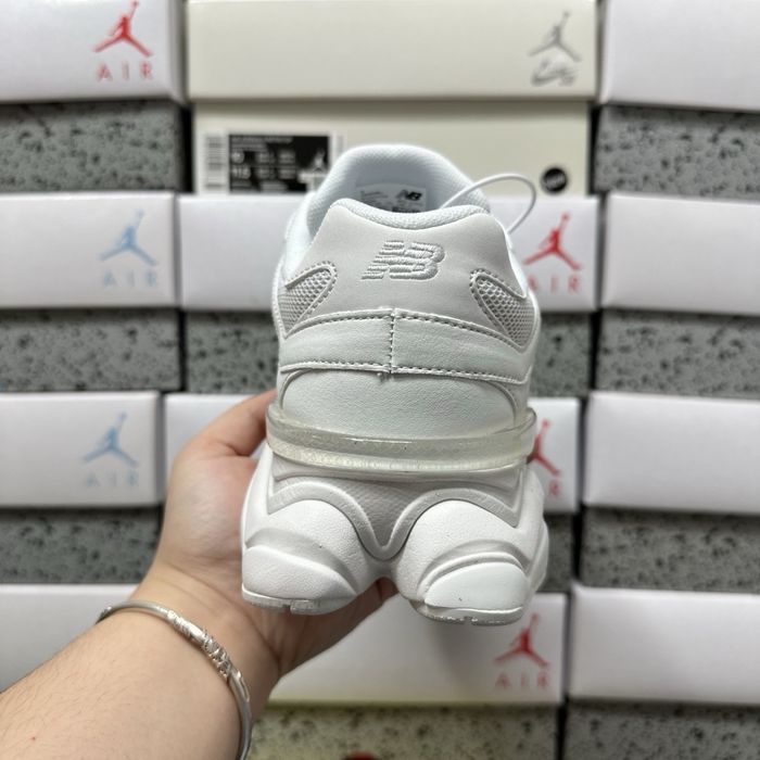 New Balance 9060 Triple White U9060NRJ