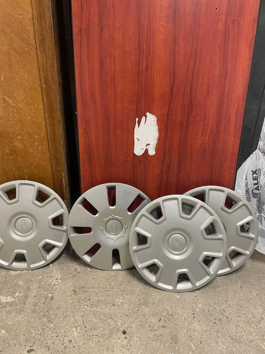 Vând jante otel Ford Focus 2 pe R15 + cauciucuri iarna Barum