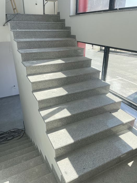 Стъпала от гранит мрамор травертин