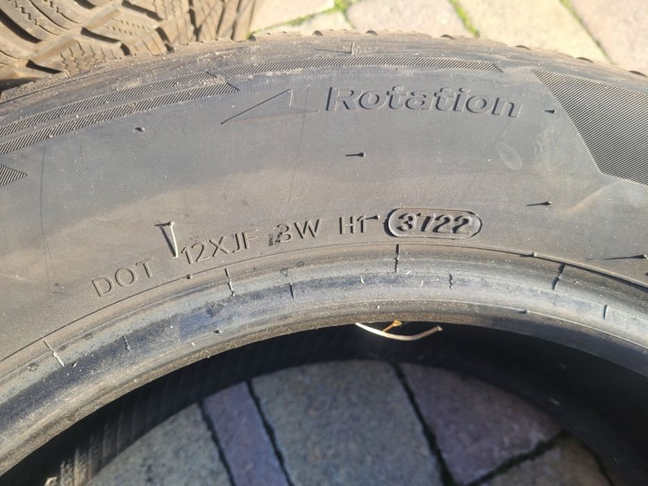 Anvelope iarnă 225/60/17 99H Hankook și Yokohama SUV