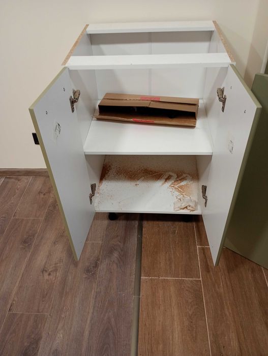 Чисто нов Сглобен Долен Кухненски Шкаф или Страница за кухня