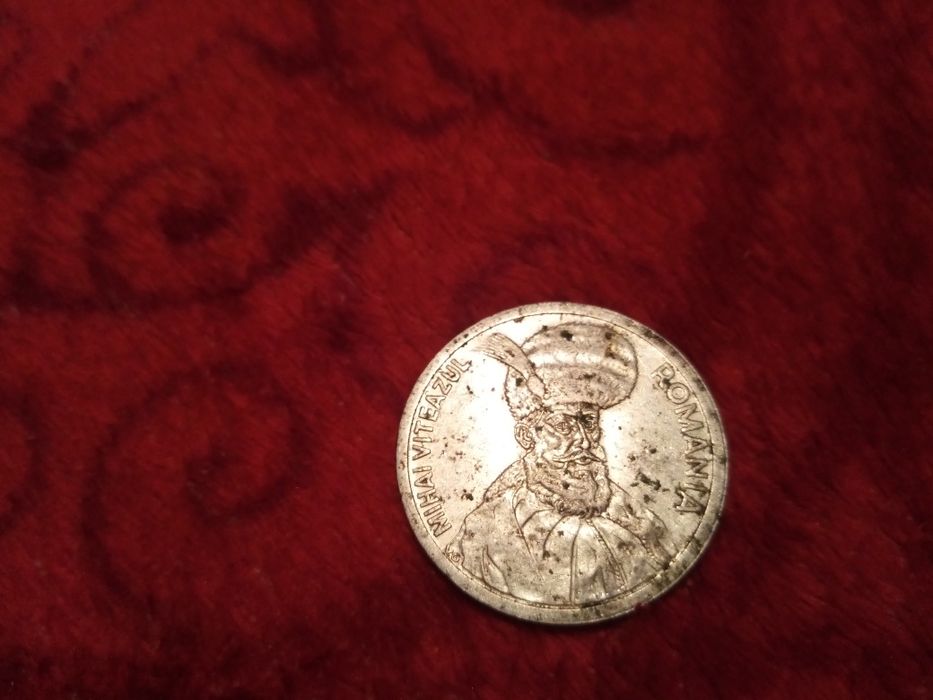 Vând 2 monede 100 lei din 1995 pentru colecționarii