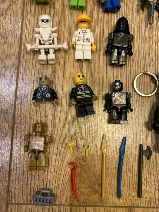 Фигурки имитация на Лего, пакетна цена 30 лв за всички