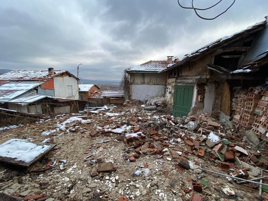 Продава се Къща в Троян - 628 кв.м за 53 €/кв.м - Снимка #16