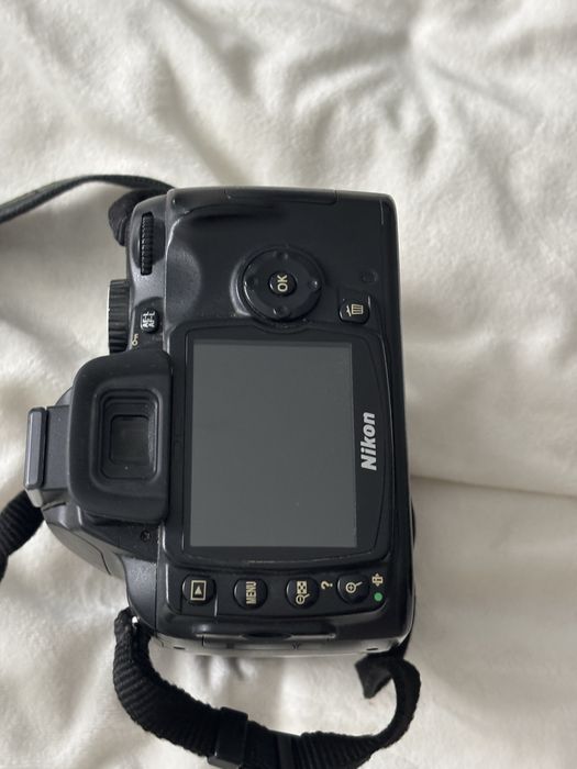 Kit DSLR Nikon D60 + obiectiv Sigma 28–300mm | Zoom puternic + baterii + încărcător + gentuță bonus