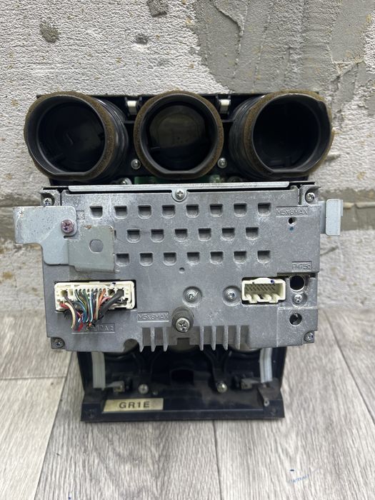 Консоль Мазда 6 с Германии оригинал.