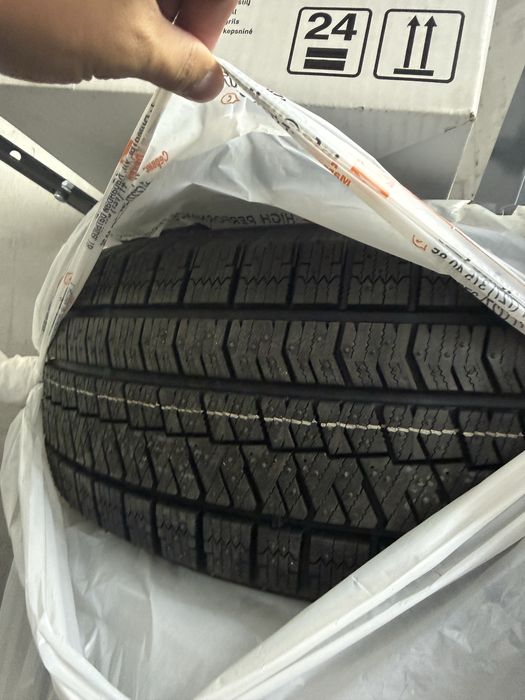 Bridgestone Blizzak Ice