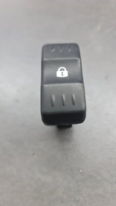 Buton blocare deblocare usi Dacia Logan 2005 1.4 MT (75 hp)
