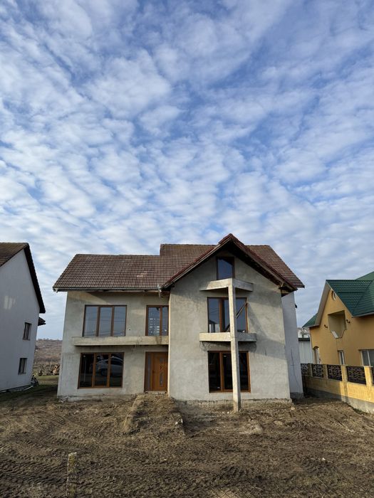 Casa de vanzare Comuna LIVEZILE