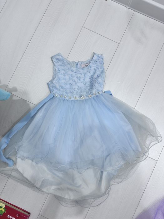 Продам 6 платьев за 12 тыс