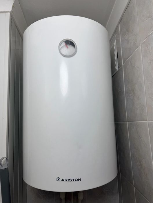 Продам водонагреватель Ariston 80 литров