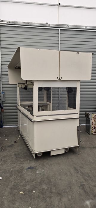 Vitrina frigorifica inghetata toneta stradală mobila  automată