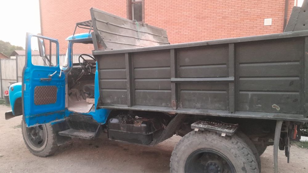 Зил,камаз машина