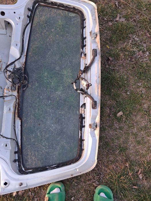 Vand acesori de haion  touran 2.0 tdi  negociabil