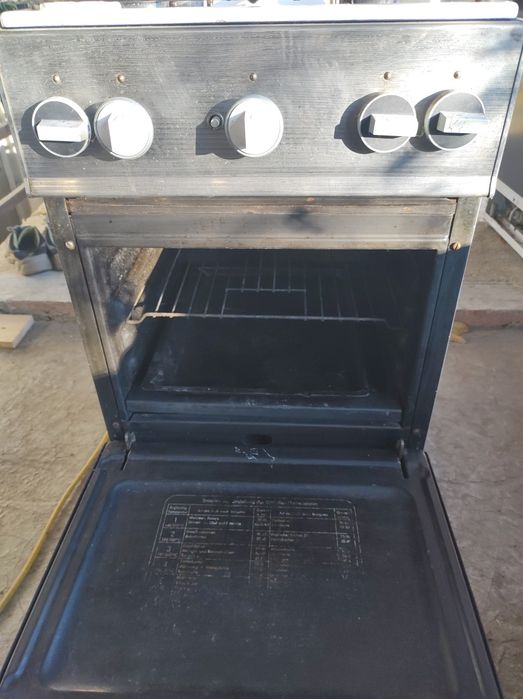 Vand aragaz  folosit pe gaz la conducta