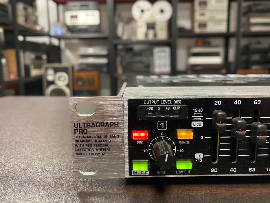 Еквалайзер Behringer