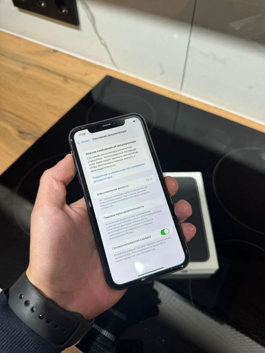 Продам iPhone 11