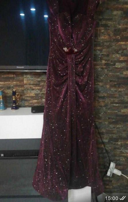 Se vând următoarele rochii. Preț separat în descriere pt fiecare.