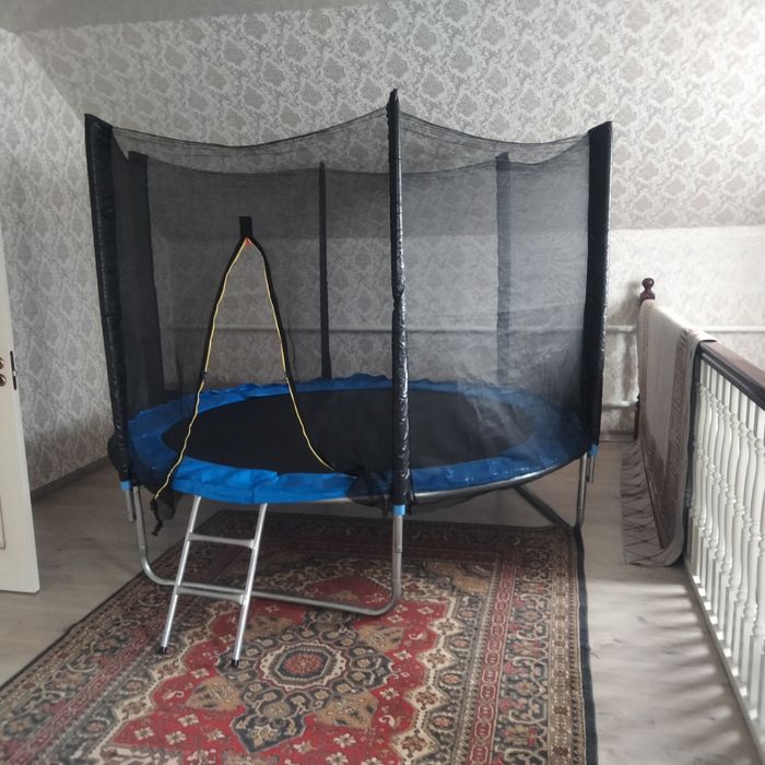 Продам батут состояние отличное