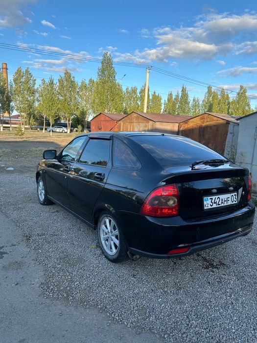 Lada Priora хэтчбек