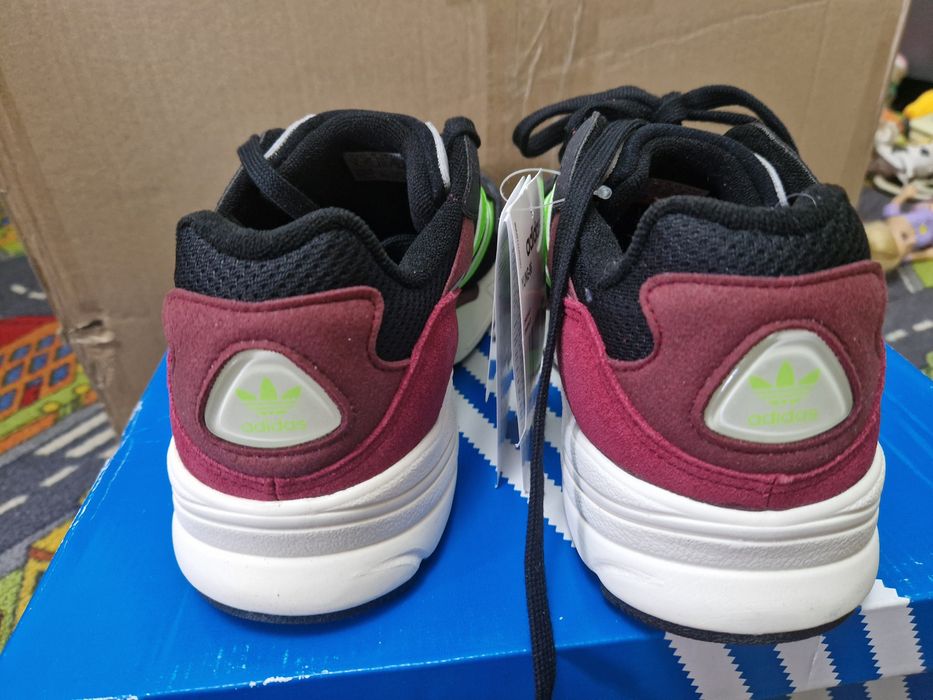 Adidași bărbat  yung