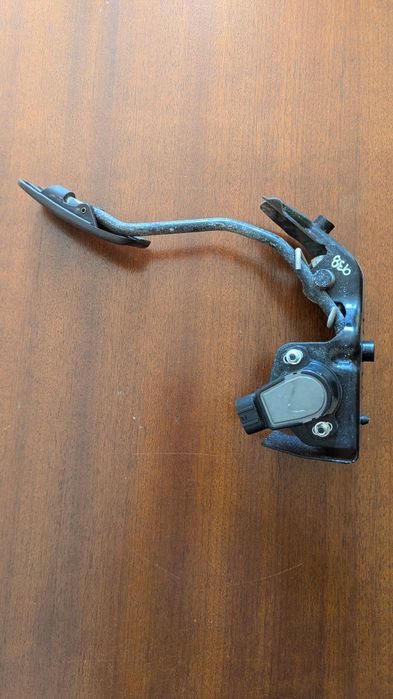 Продавам педал за газта с потенциометър