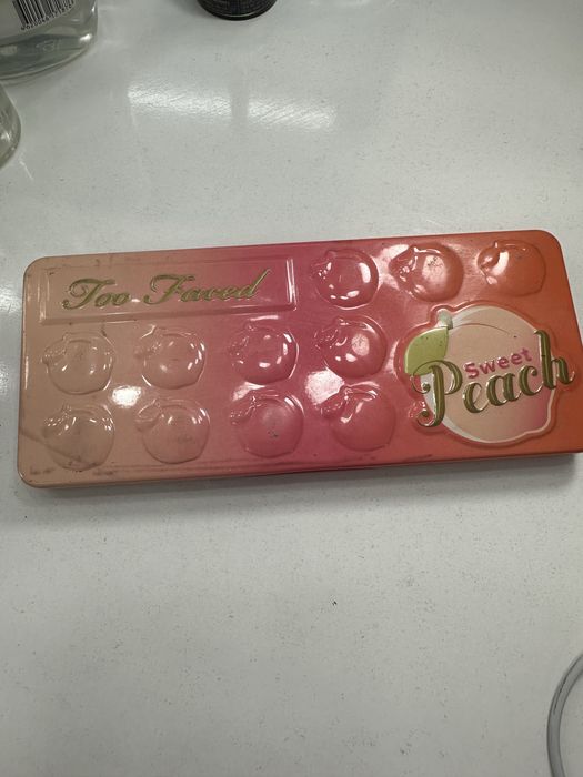 Продам люкс тени Too Faced, румяна milani