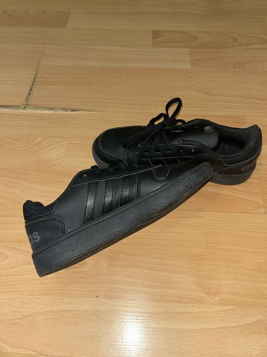 Adidas 37 номер като нови!