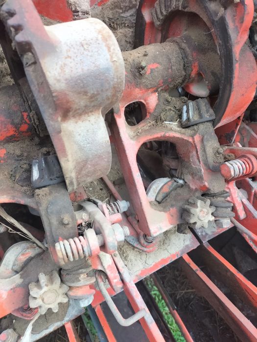 Пресс подборщик. Шөп пресстейтін! Істеп тұр!