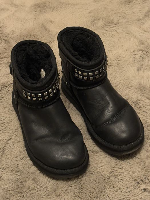 Vand UGG piele originale