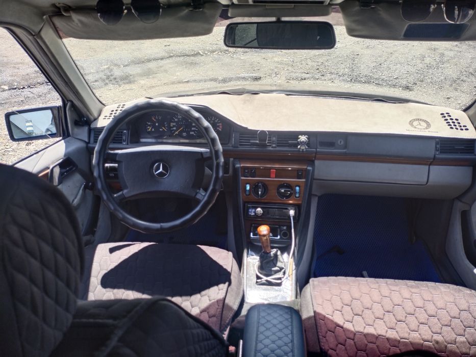 Продам автомобиль Мерседес Бенц