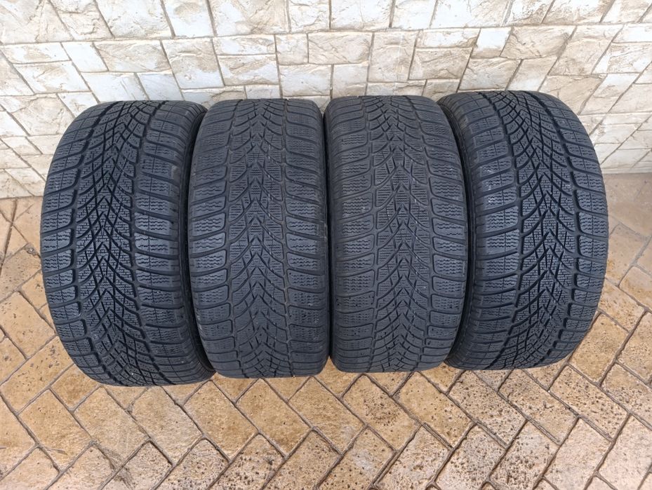 Зимни гуми Dunlop 255/40/18