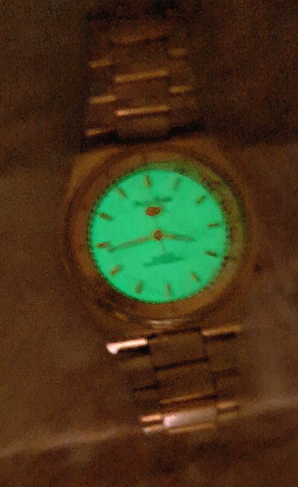 Часовник Filip Persio - кварц работи