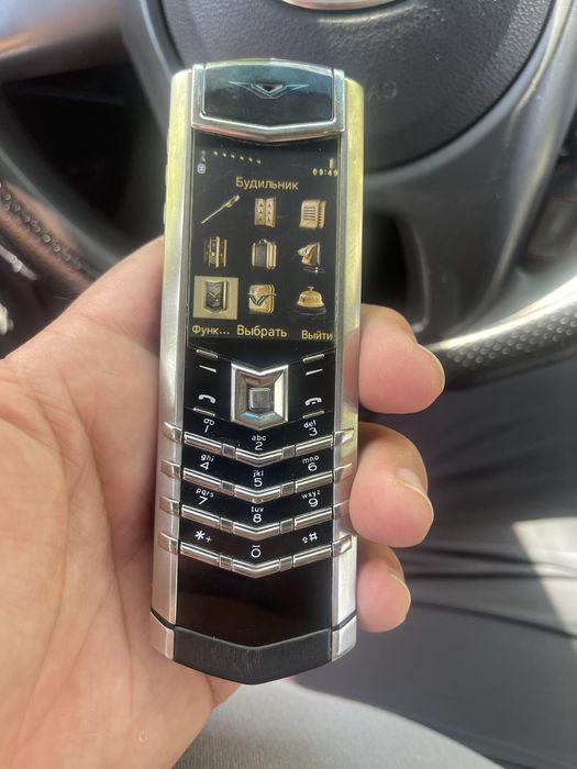 Vertu s-028011 в хорошем состояние