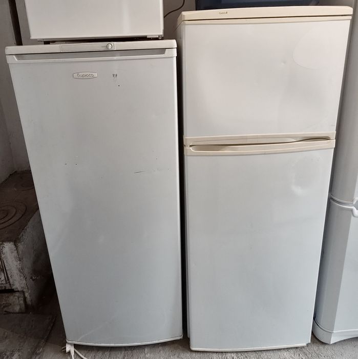 Продам холодильники 2 шт