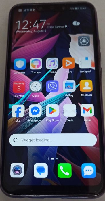 Продава смартфон Huawei Mate 20Lite