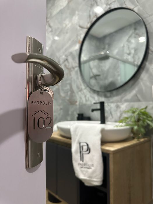 Дава се под наем Двустаен апартамент в Момчилград - 85 кв.м за 40.8 € - Снимка #6