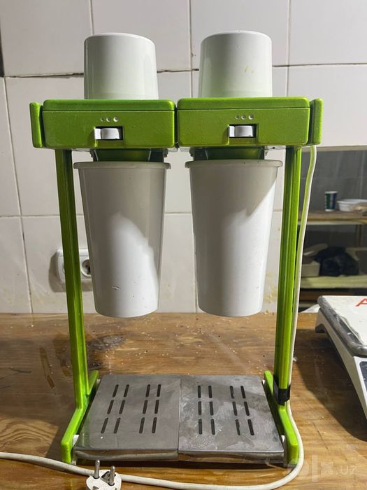 Kokteyl aparat sotiladi