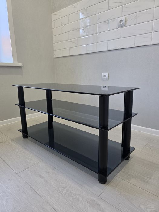 Столик под телевизор.