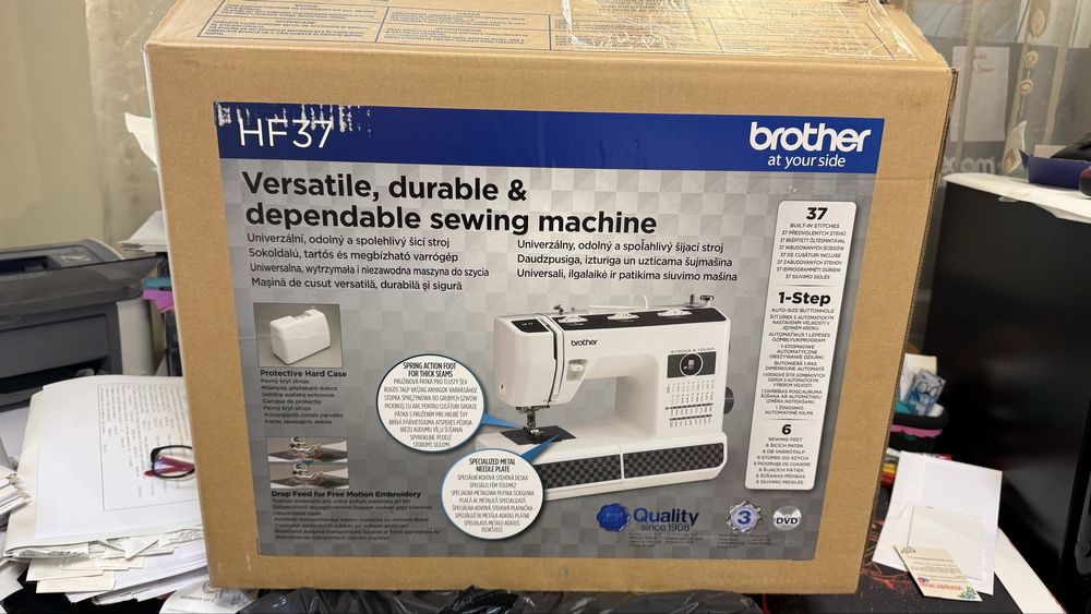 Vand masina de cusut Brother HF 37 !
