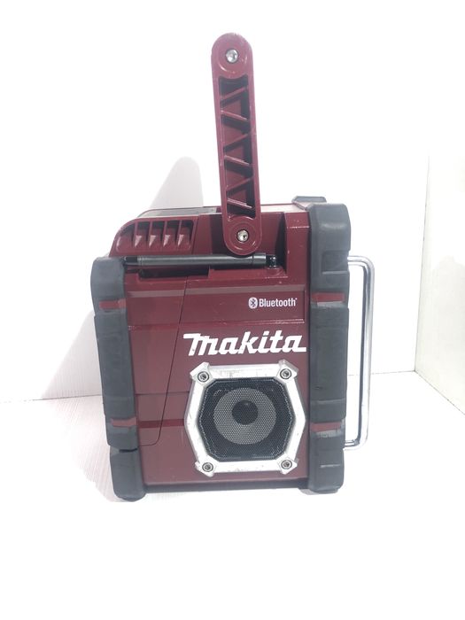 Radio Makita DMR 108 cu bluetooth