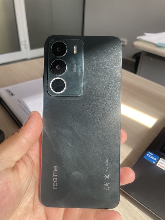 Продам телефон Realme C71