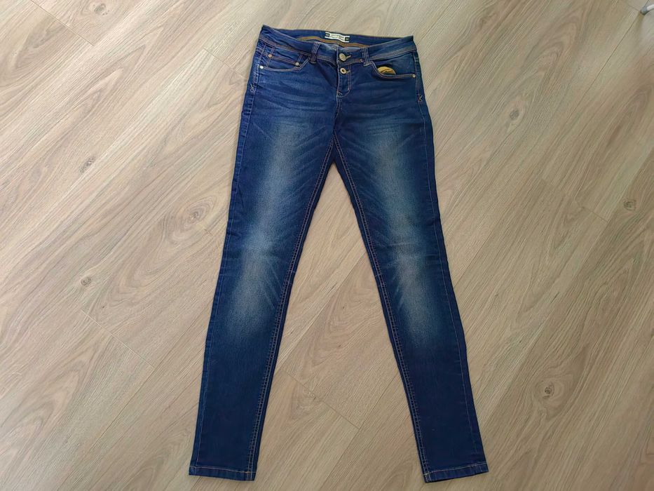 Дънки и панталони