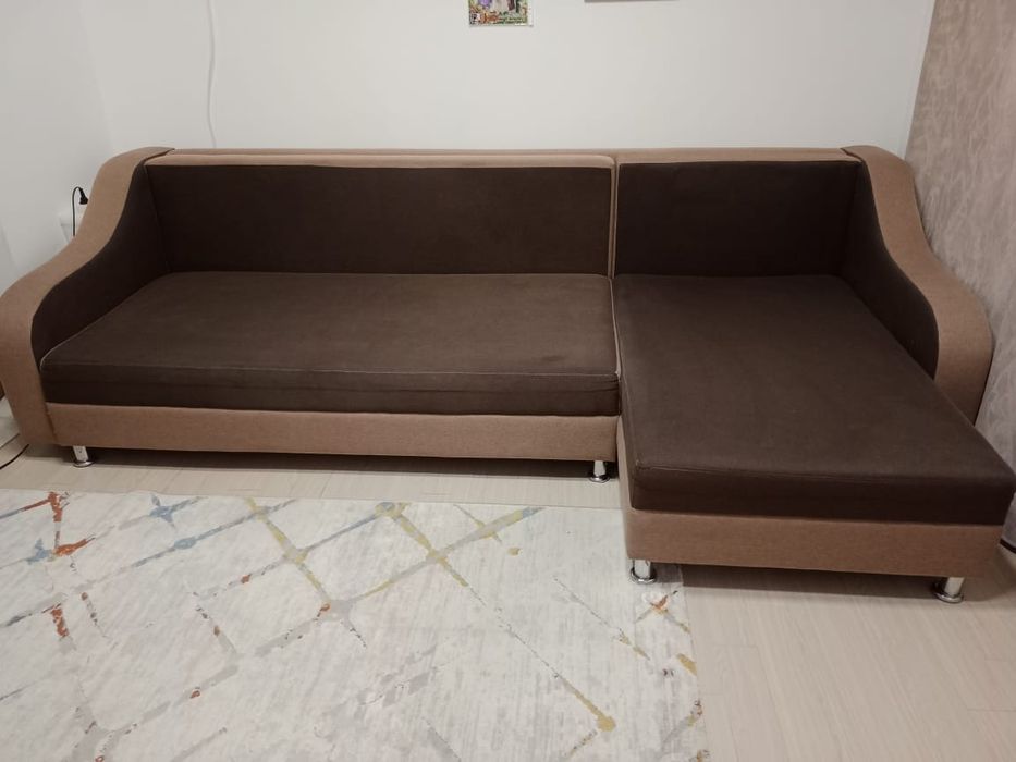 Диван угловой. .