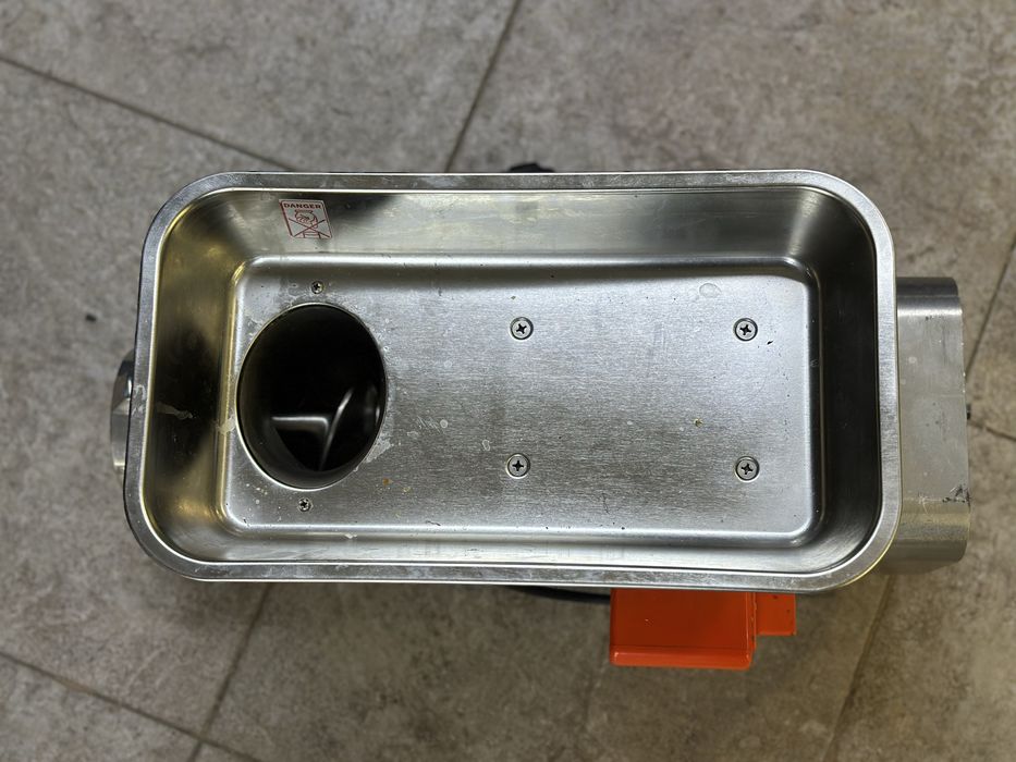 Мясорубка TW-22